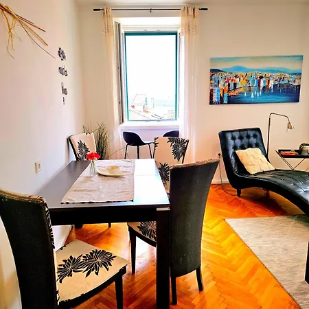 Square View Apartment Sibenik