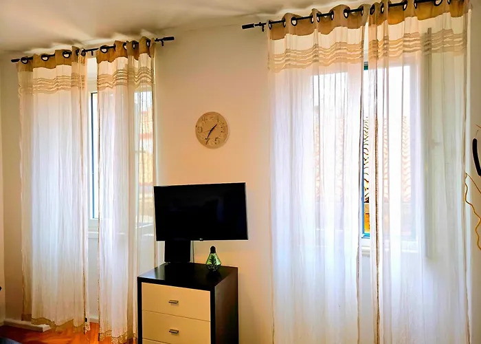 Square View Apartmán *